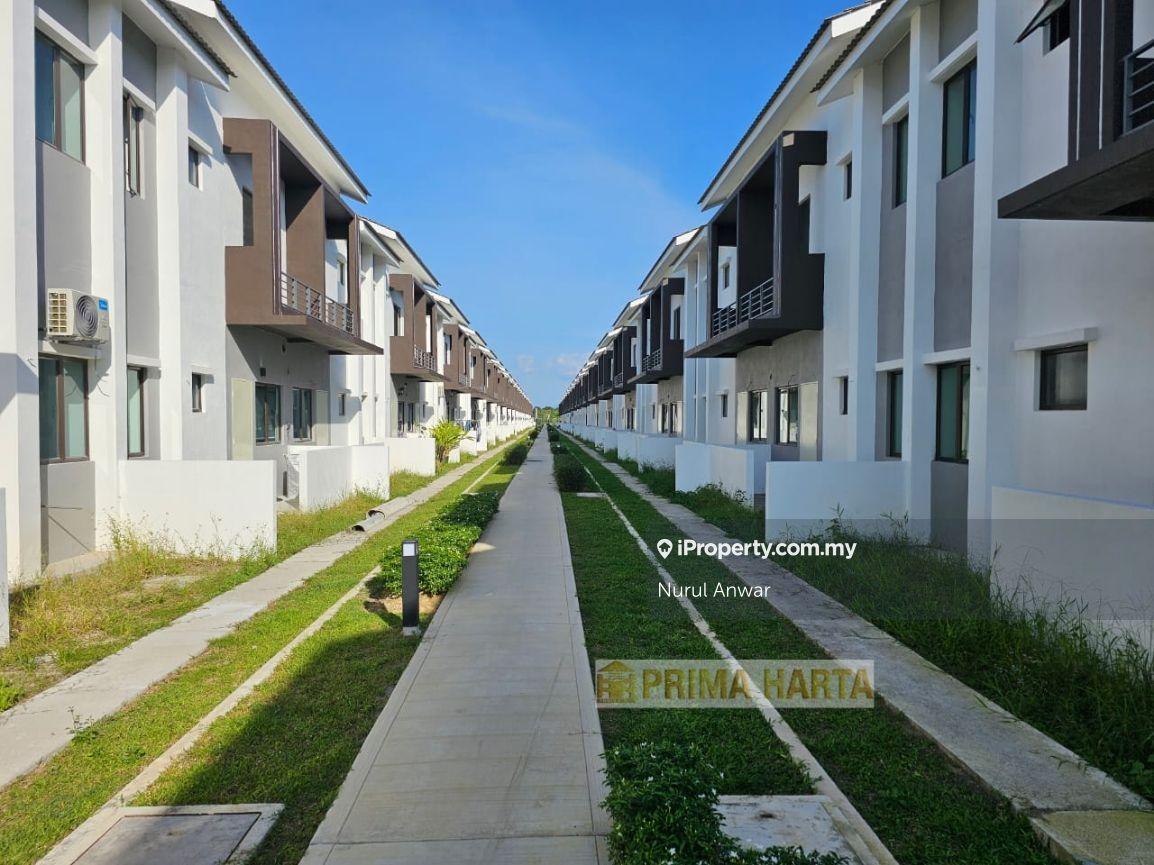 Harga Jackpot. Double Storey Terrace Taman Mekarsari Anggun - Guarded