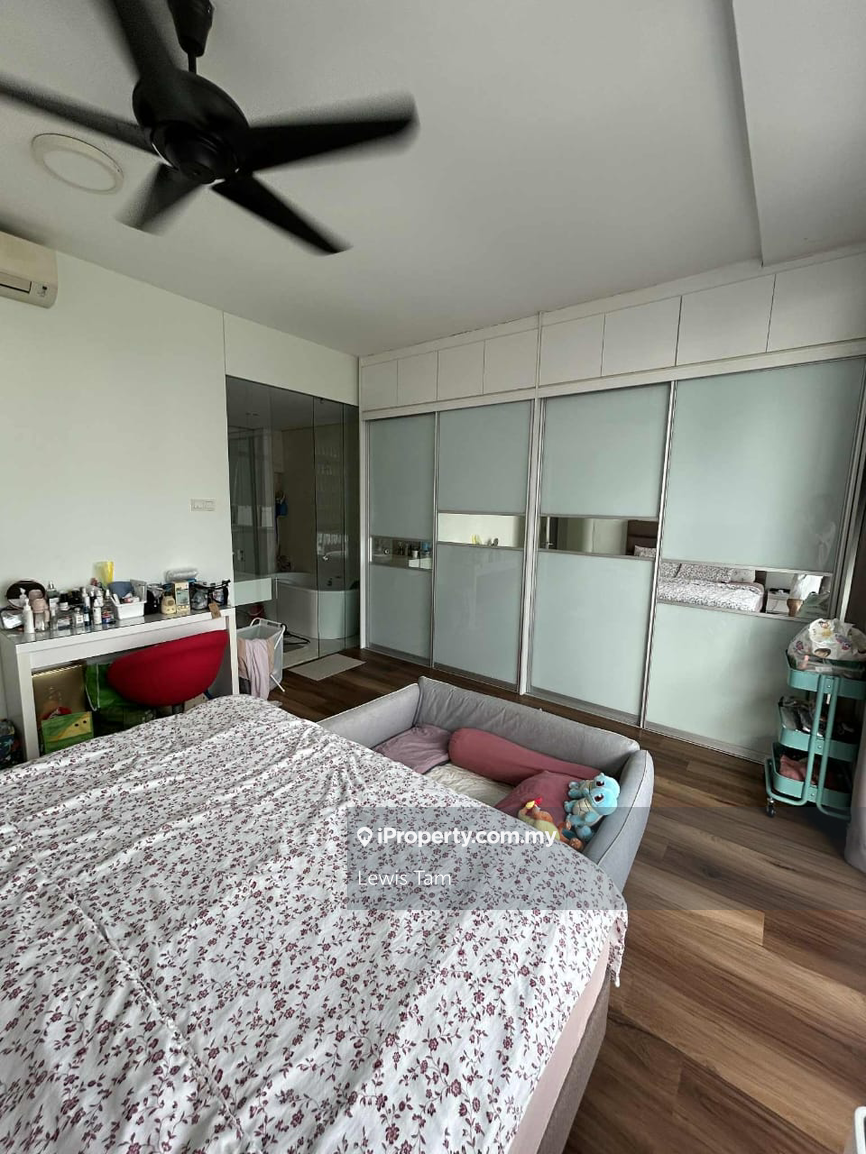 Fully furnish unit for sell