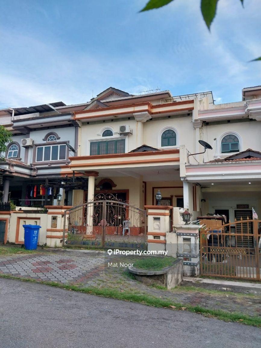 Terrace house for Sale