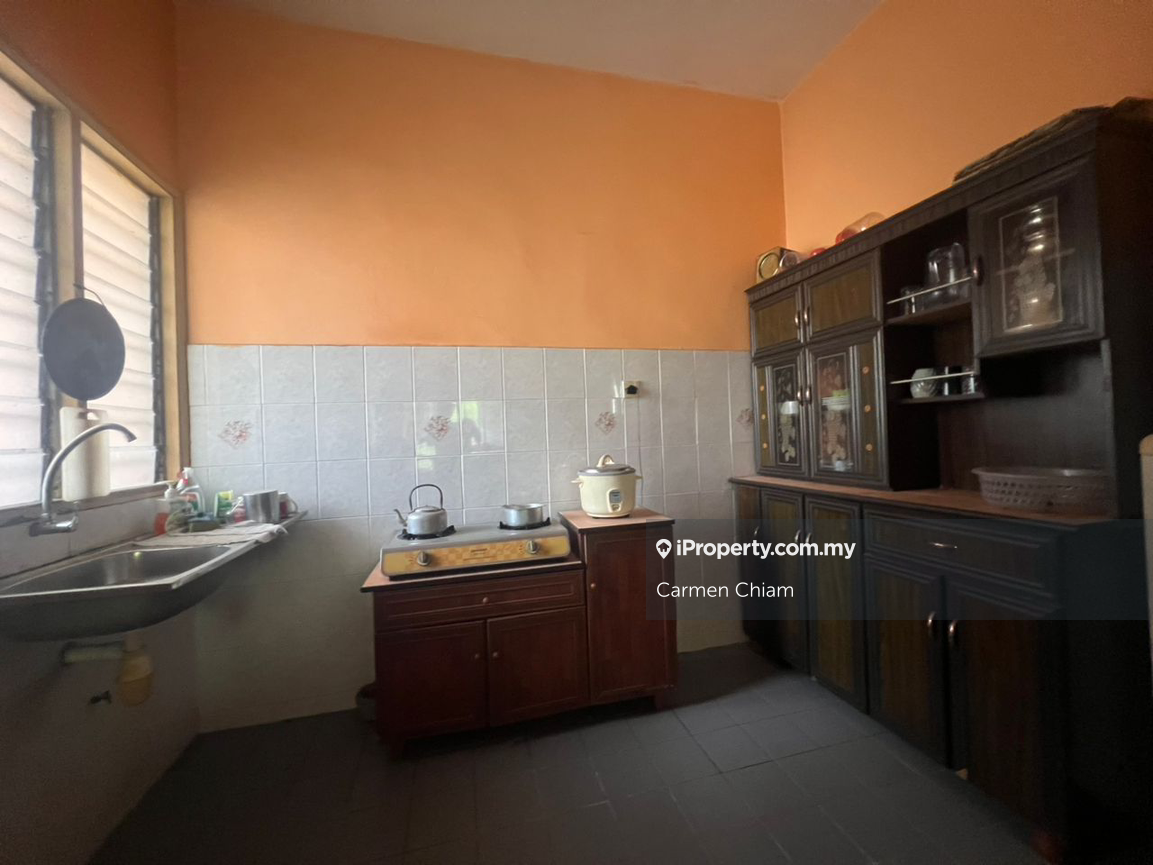 Below market price for sell only rm230k 