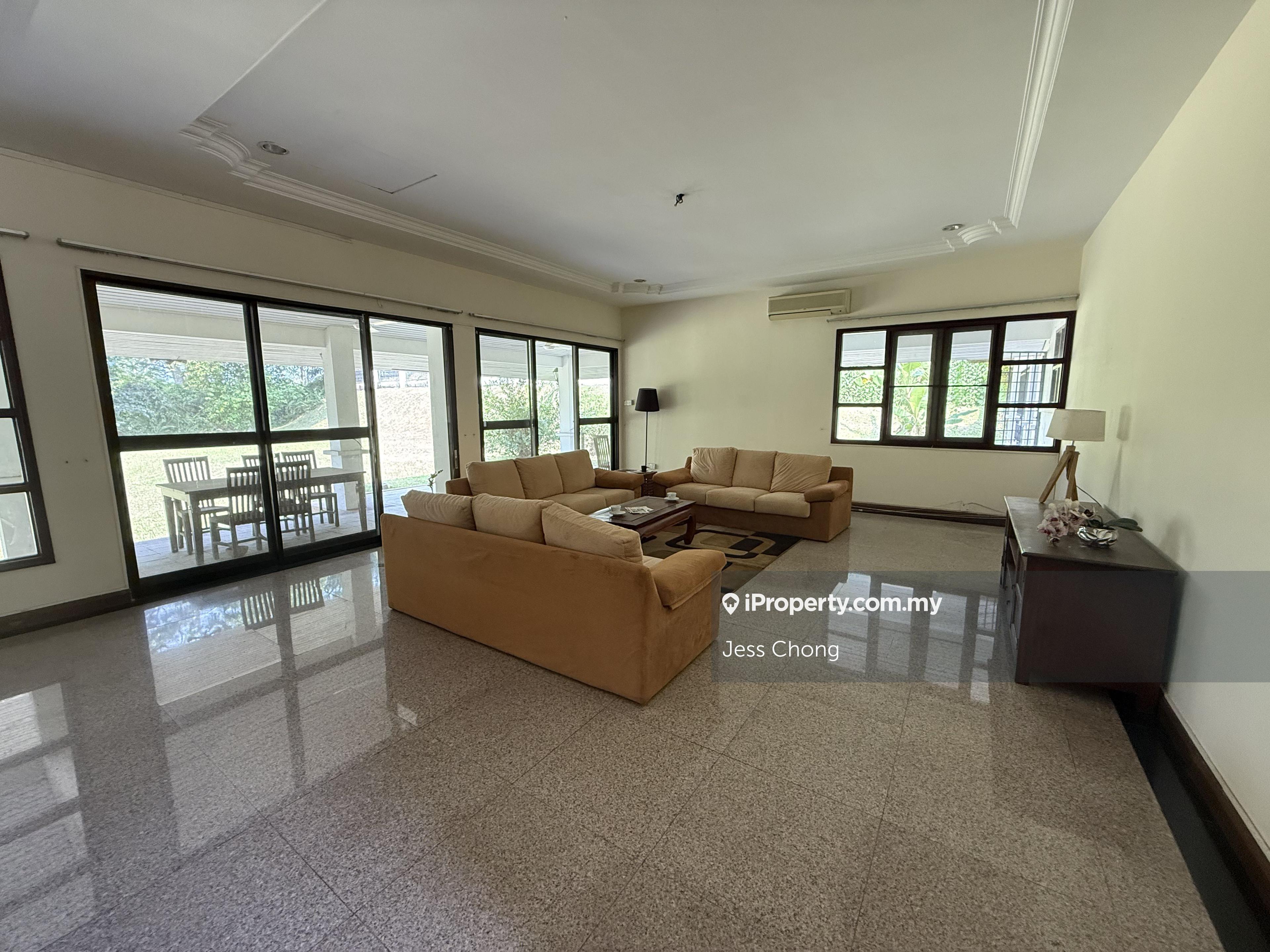 Exclusive 2 storey Bungalow house for rental in- Beverly Row for Rent 