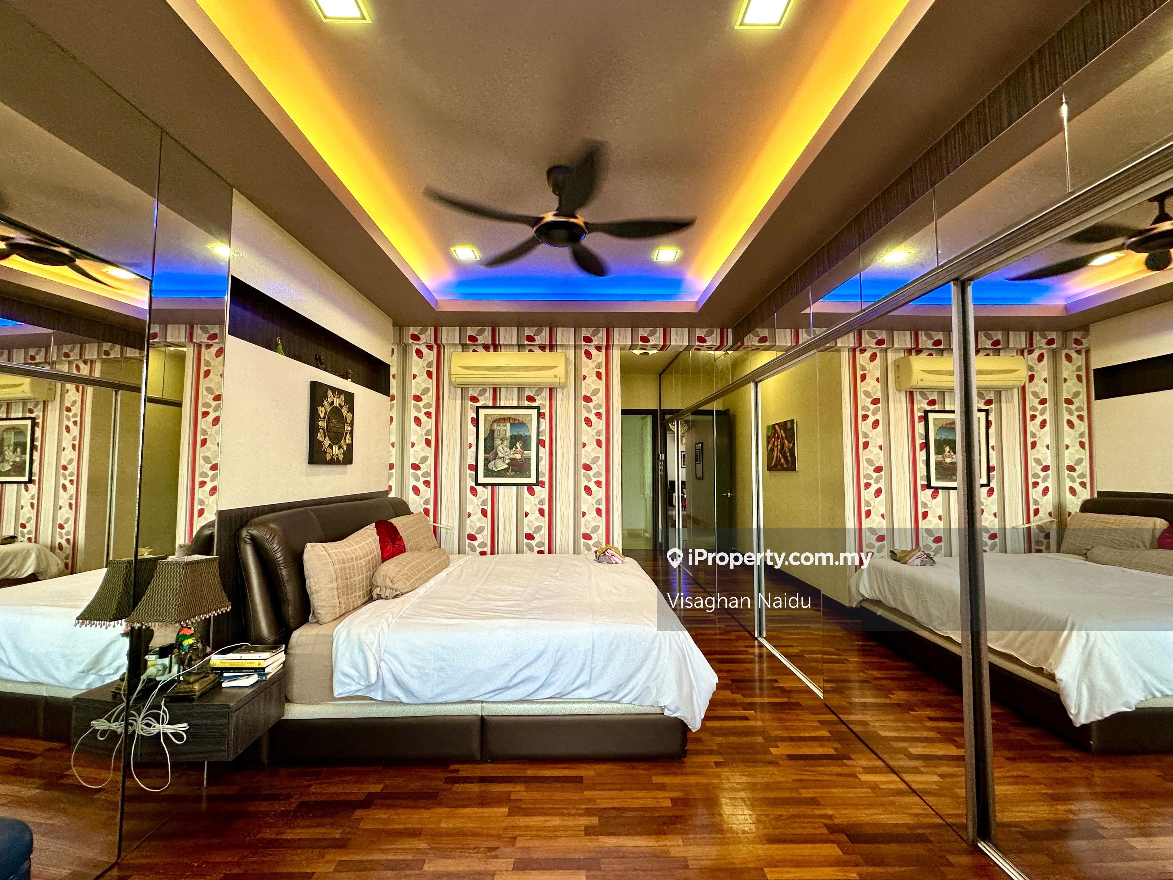 Fully furnished & Tastefully Renovated unit surrounded by golf course!