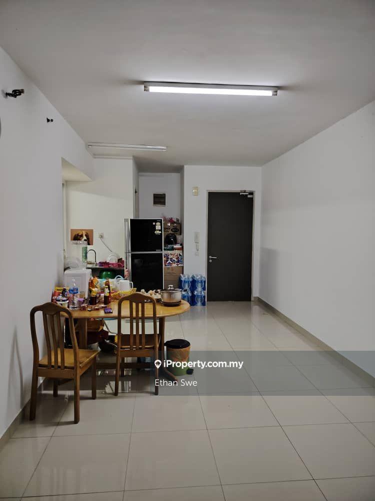 Bumi Lot/Mid Floor/Unblocked view/Basic/With Strata/Wel Kept/Best Deal