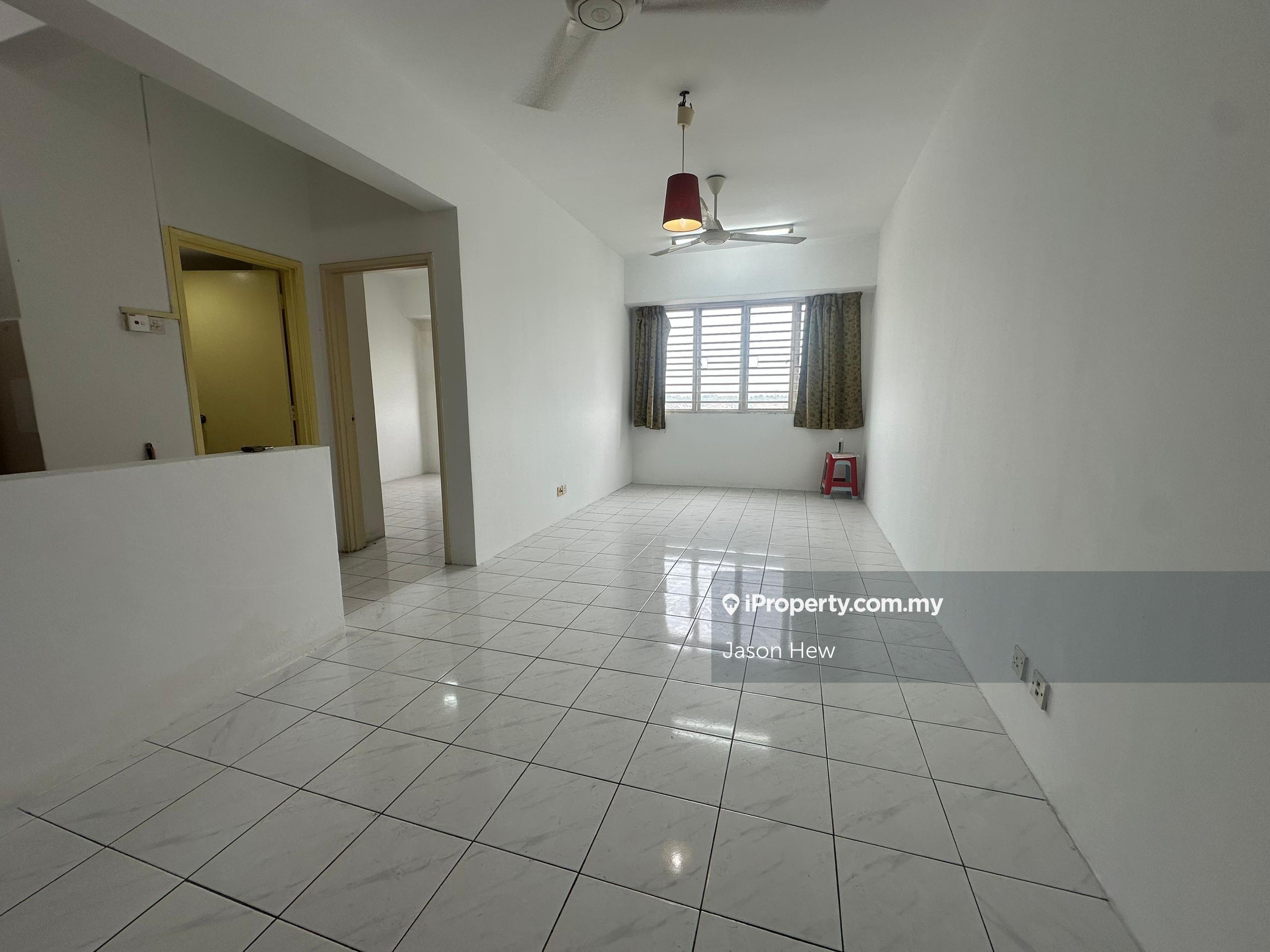 Great Location near to LRT Station 
