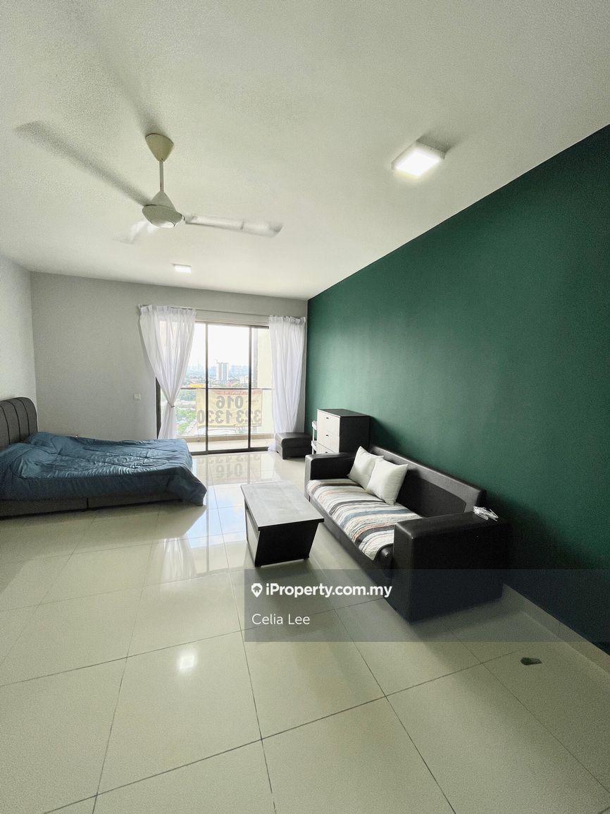 Corner unit studio good investment below 300k