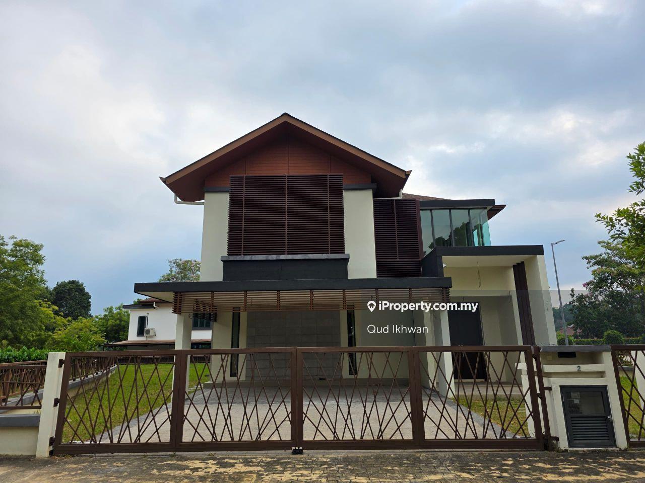 Corner Lot 2 Storey Bungalow Danau Suria @ Presint 16, Putrajaya
