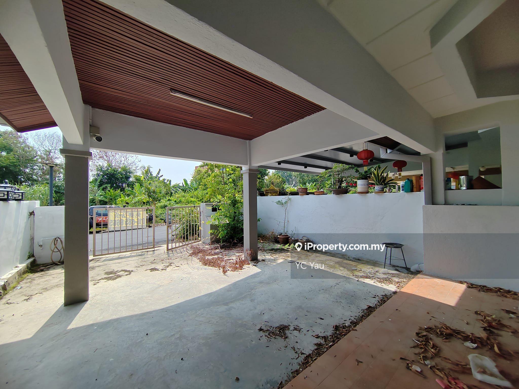 Freehold Double Storey Terrace Taman Cheng Perdana Melaka