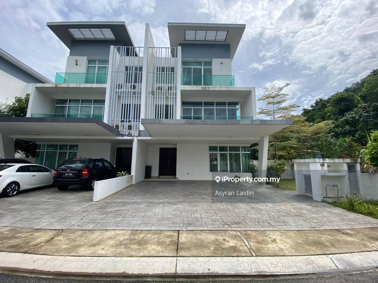 3sty Semi D Clover Garden Residence, Cyber Garden