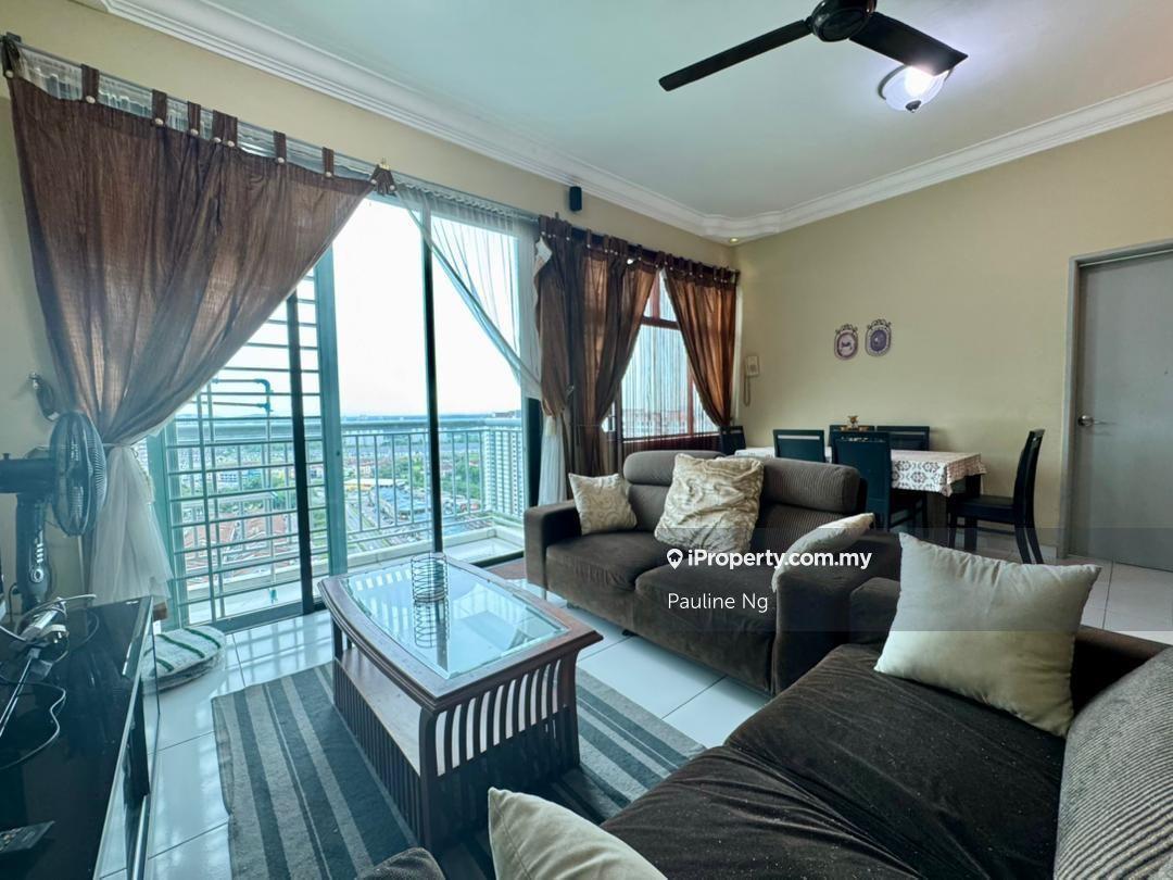 Sky Executive Suite @ Bukit Indah unit for sale with fully furnished