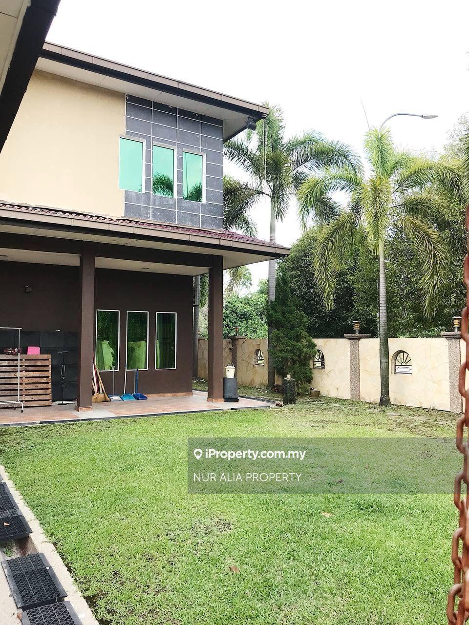 Corner Two Storey Semi Detached Jalan Kristal Seksyen 7 Shah Alam