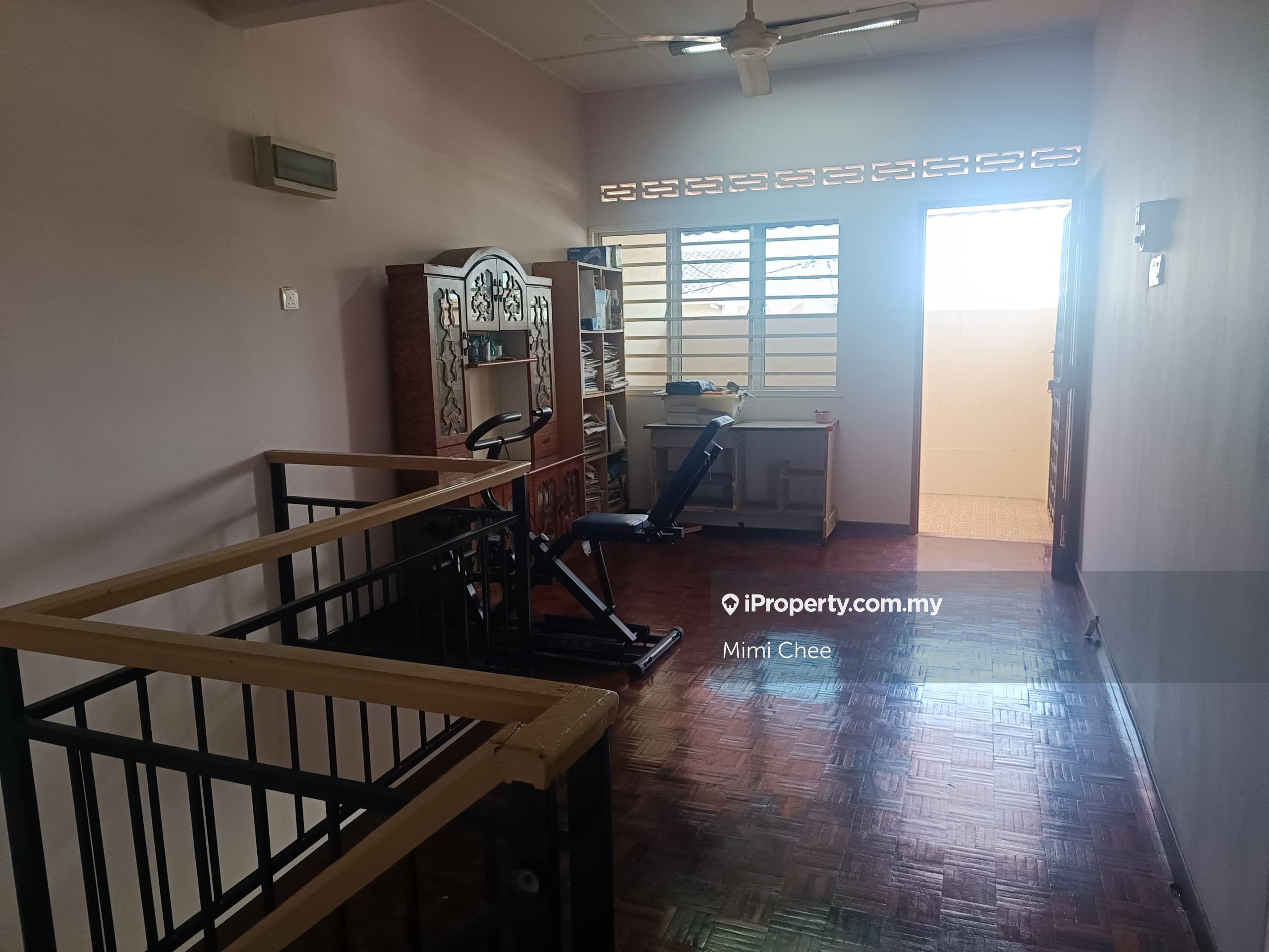 2 storey link house near town center