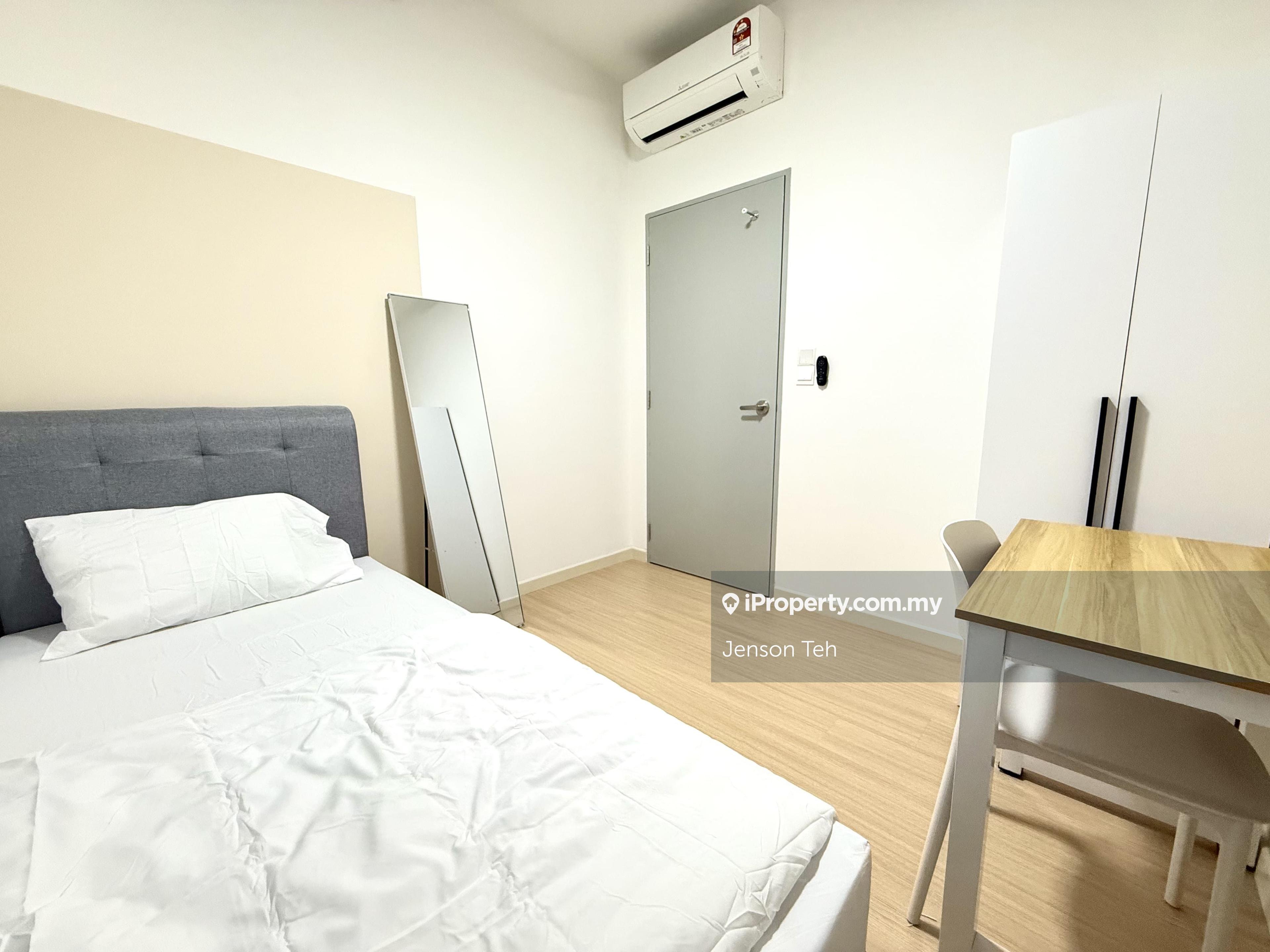 Fully Furnished Small Room, 1st Sept Move In! Free Shuttle to MRT