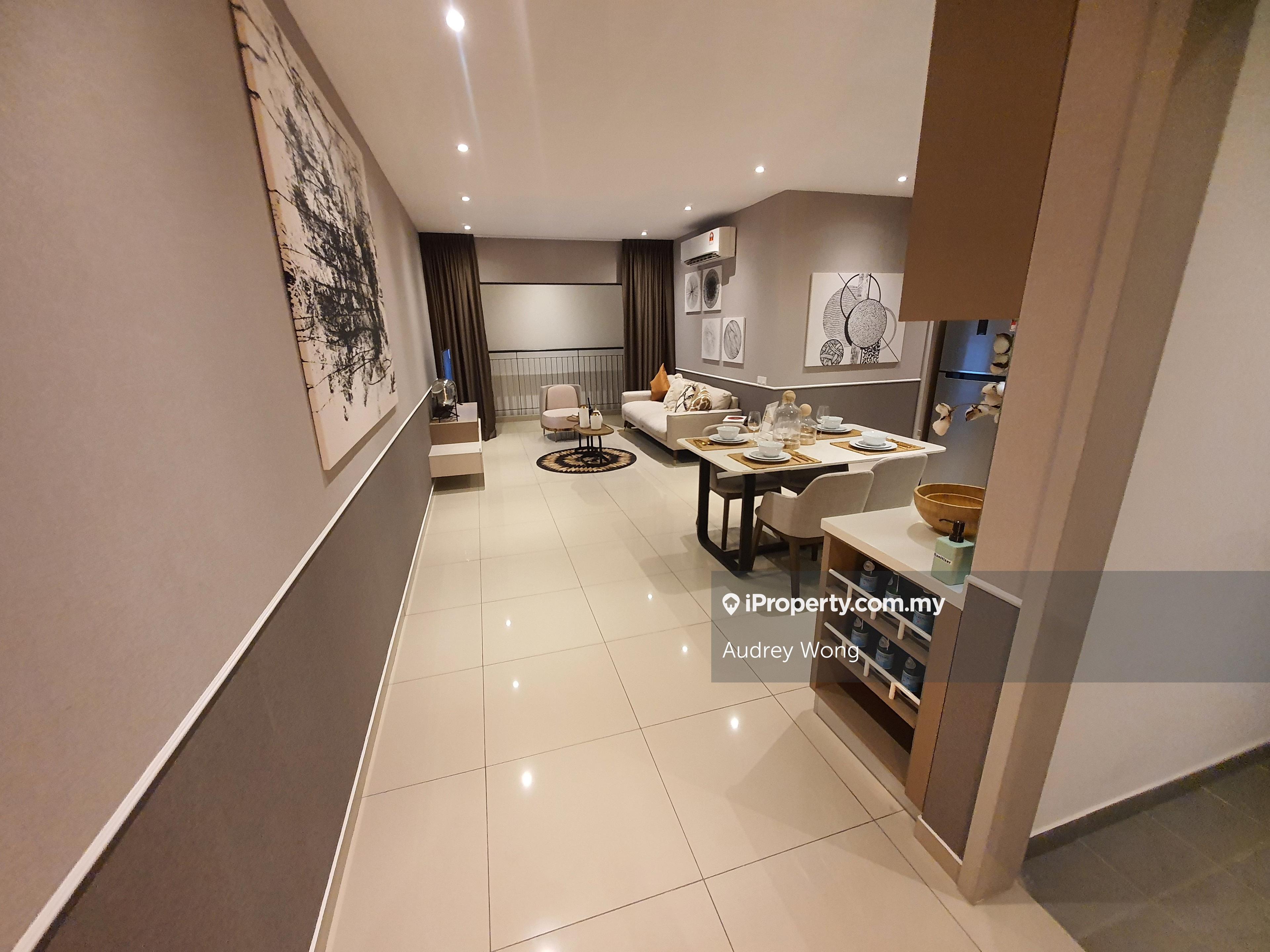 Damansara Luxury Big Layout Condo