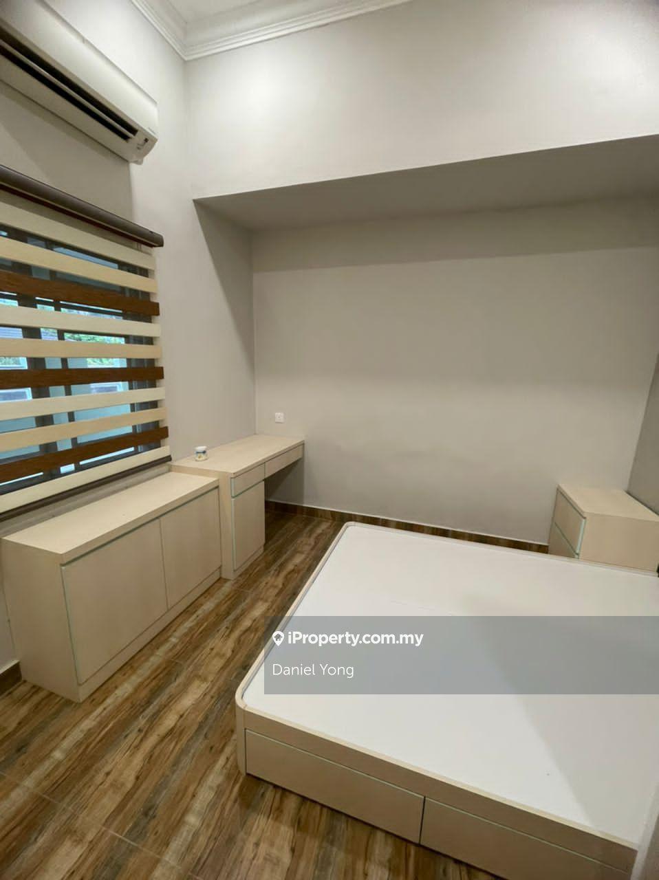 JB Town Taman Kolam Air renovated Single Storey Semi-D furnished