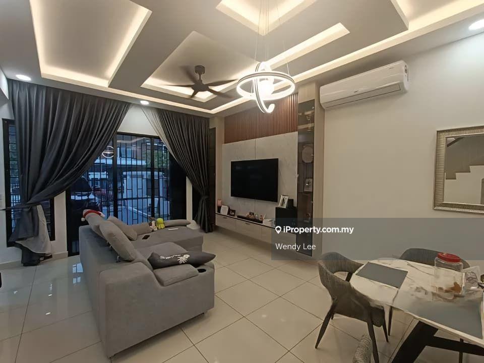 2.5 Storey House 2nd Floor Kitchen Fully Extend Freehold 24h Guarded