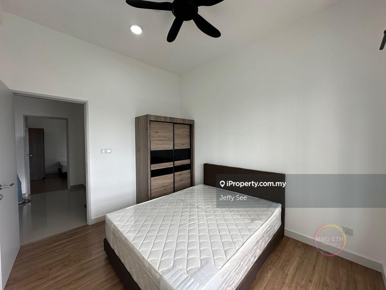 Very New Low Floor Furnished Berkeley Uptown Residence For Rent!
