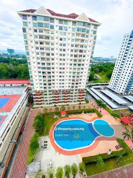 Bank lelong listing Unipark Condominum for Auction Sale