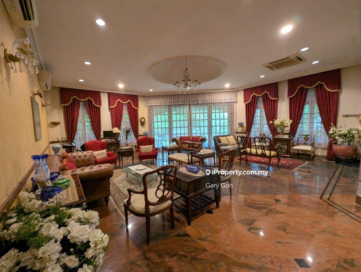 Value buy for a well-built bungalow in a exclusive neighbourhood