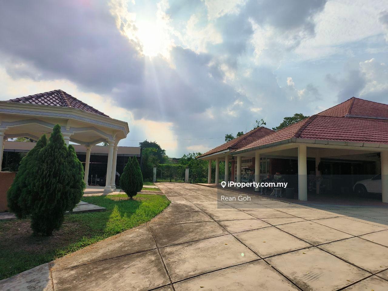 Agriculture Land  with Bungalow Building for Sale 