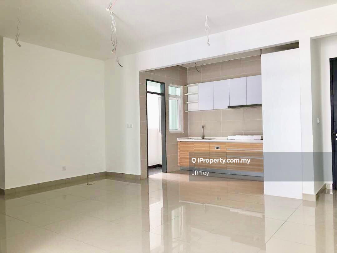 Limited 1124sf Partly furnish V Residensi 2 Seksyen 22 Shah Alam