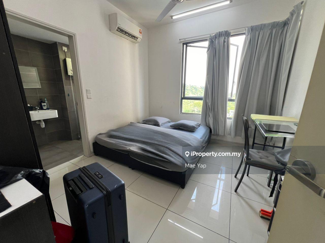Walking Distance to ucsi, Master room for rent