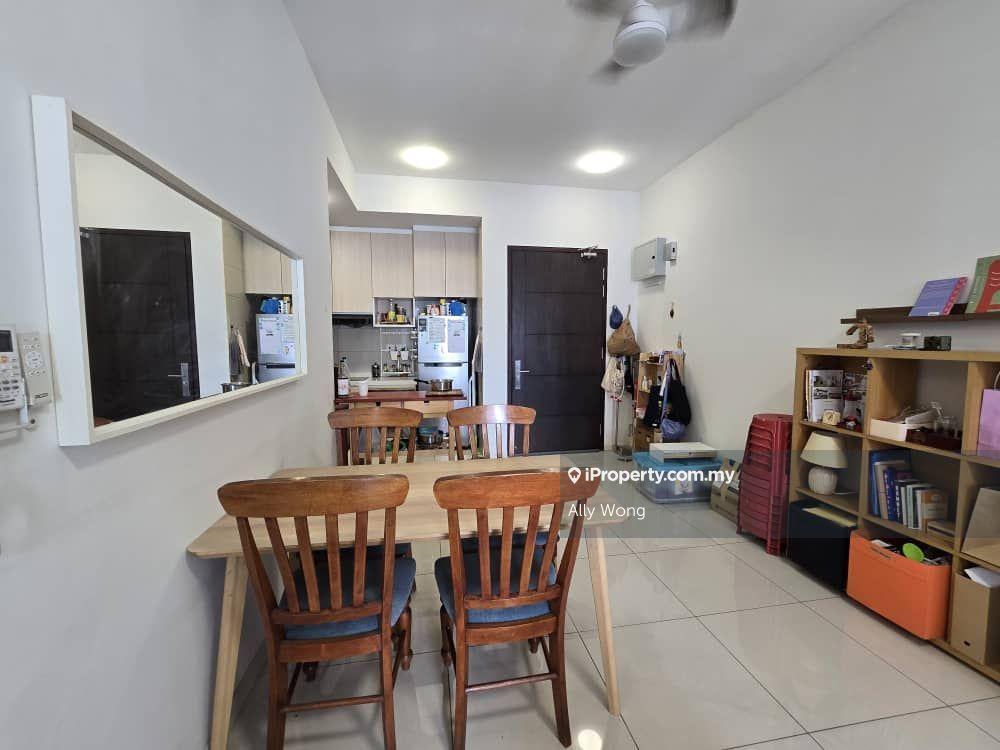 Fully furnished available starts September