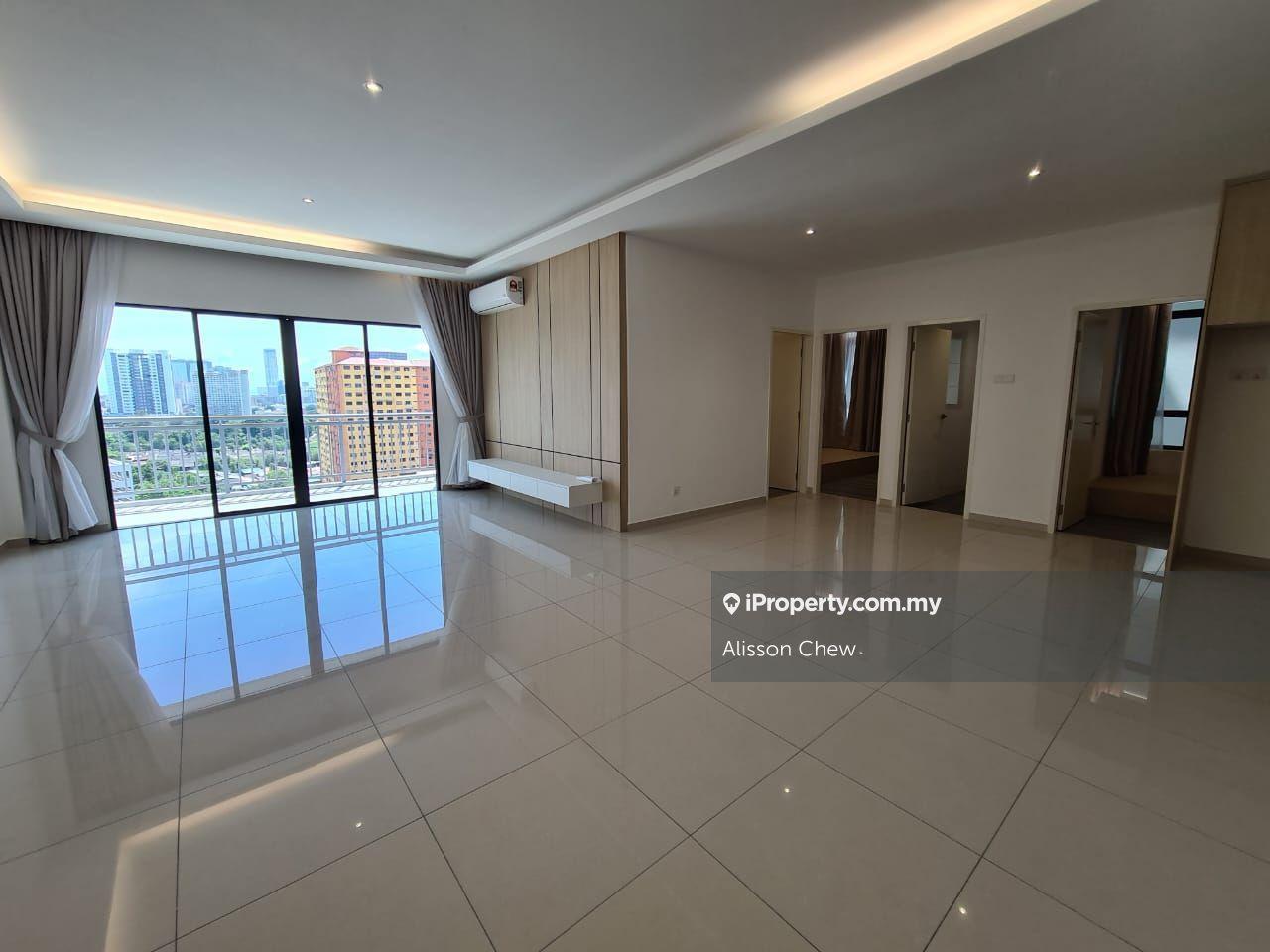 Grace residence , 1250sf, 2 car park 