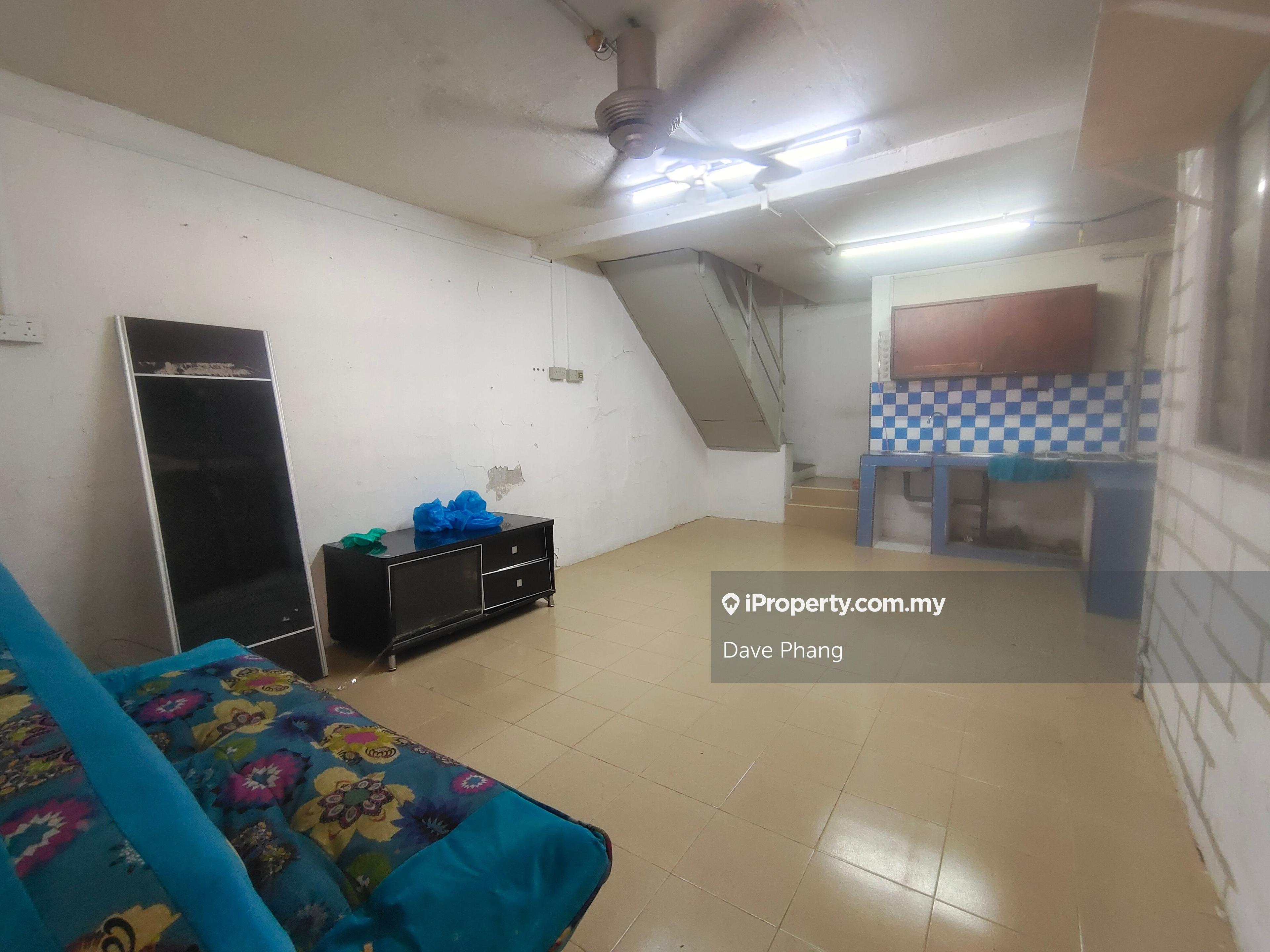 Cluster house tenanted rm1400 - 2.5 storey