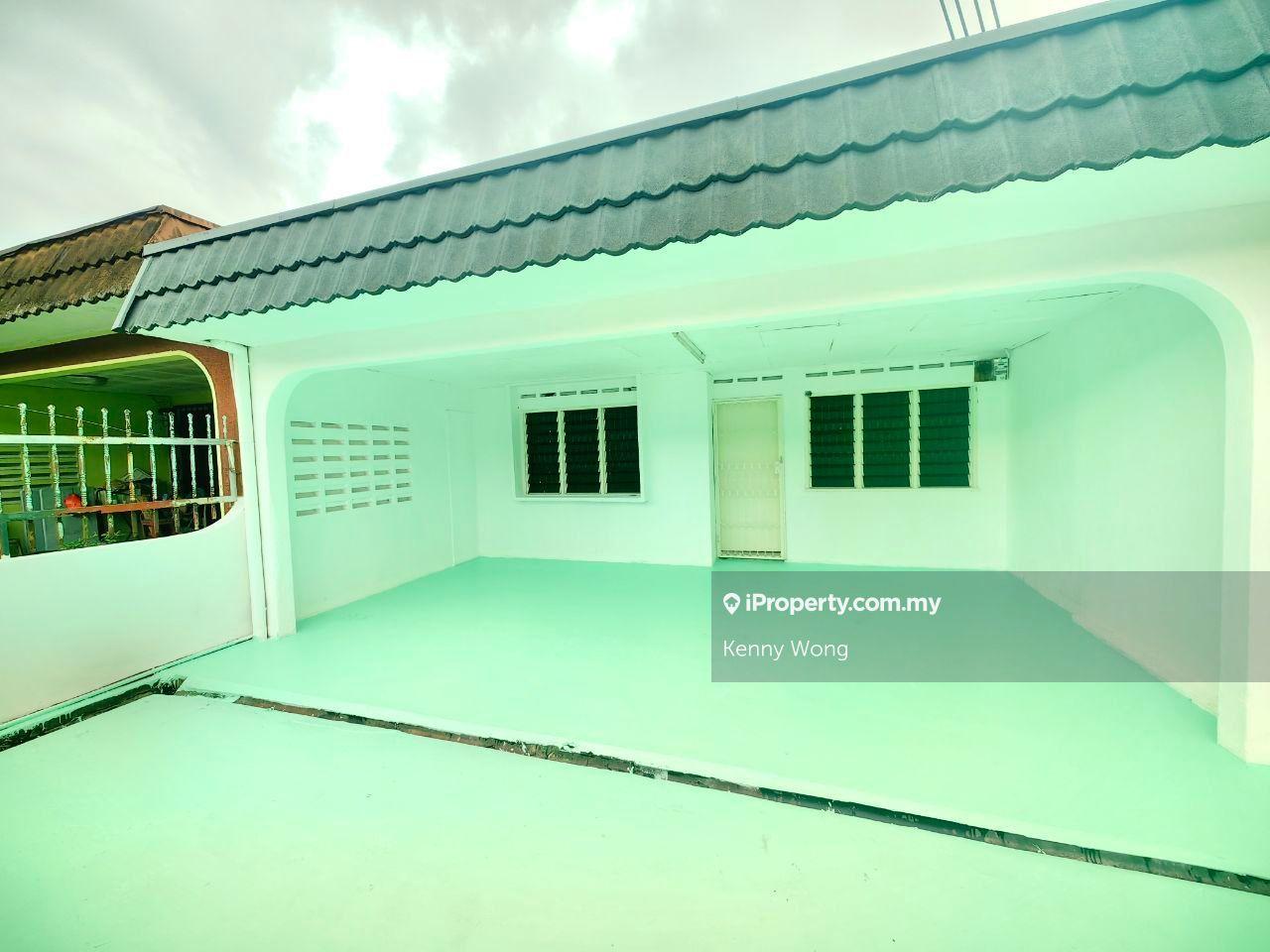 Freehold single storey landed house renovated at taman sri skudai