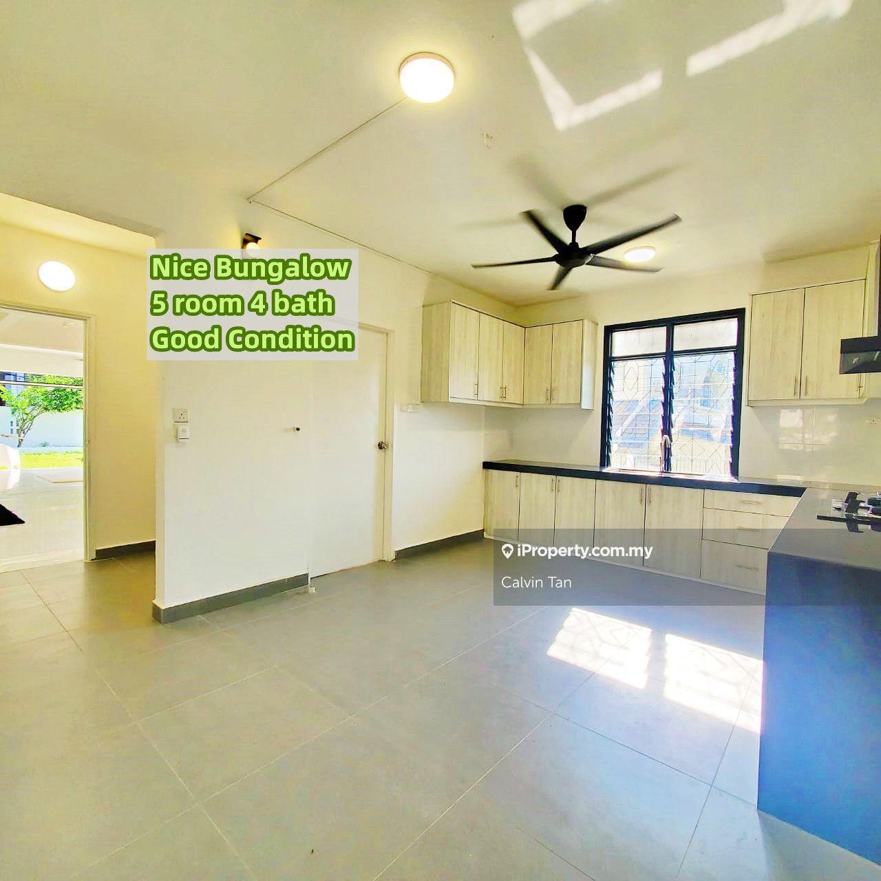 2 storey bungalow, partly furnished, 5r4b, easy access