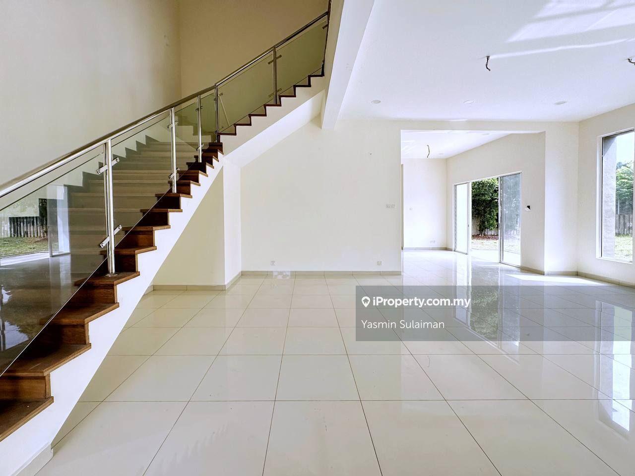 Corner Unit 2 Storey Semi-D D kayangan Seksyen 13 Shah Alam