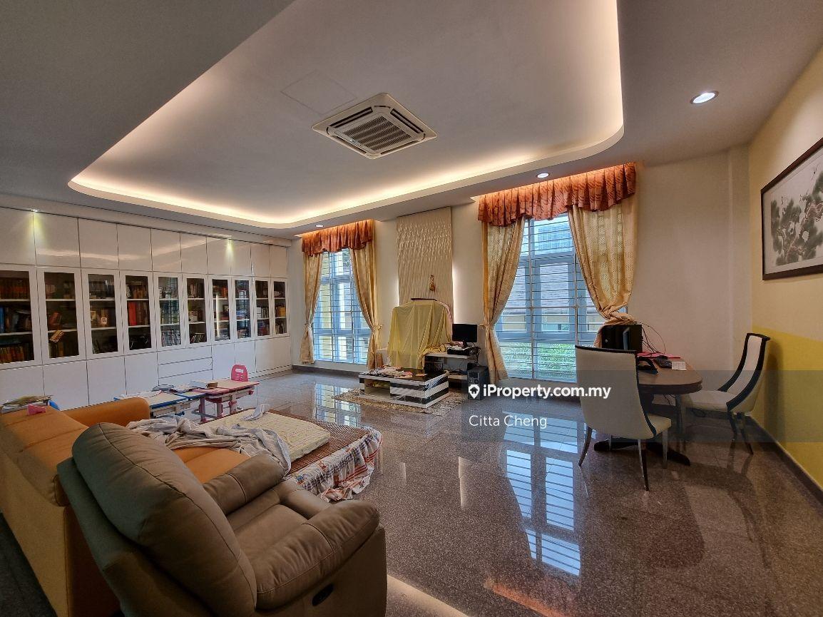 3 storey mansion with big land for sale