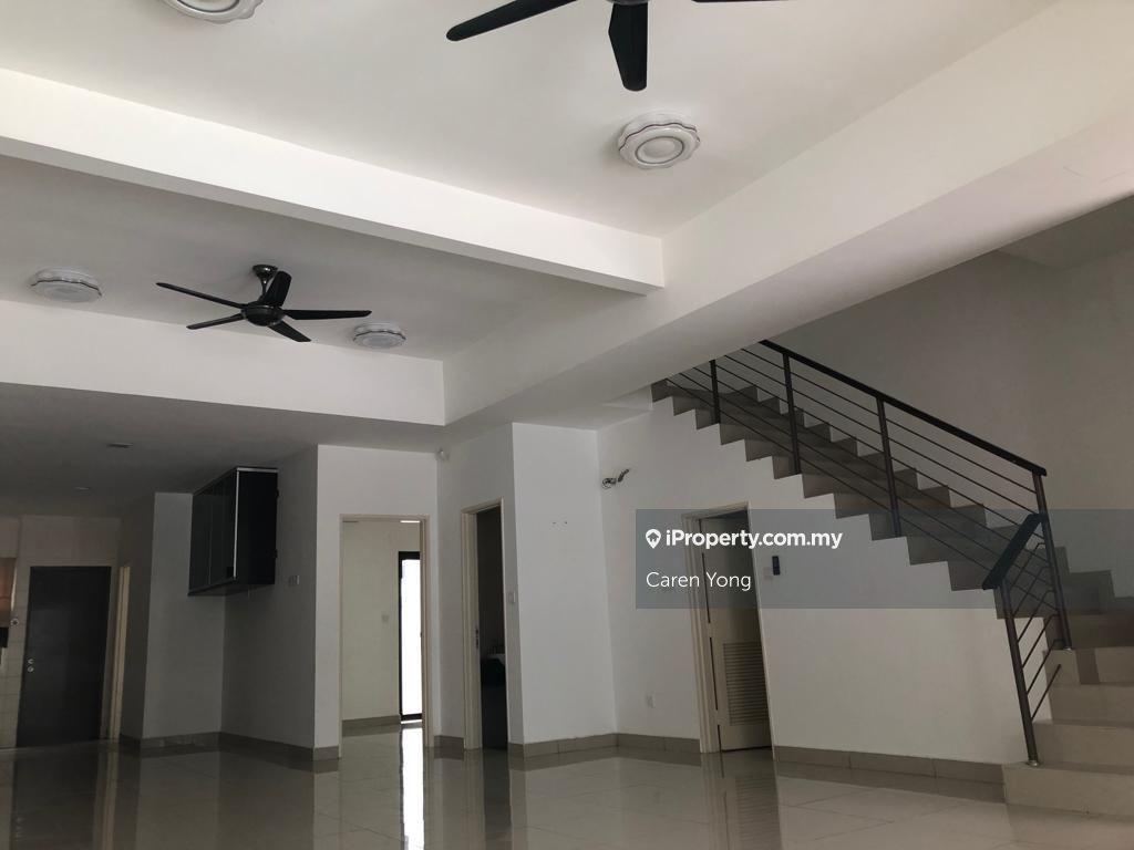 3 -storey Terrace/Link House (Intermediate) for sale, kindly pm me