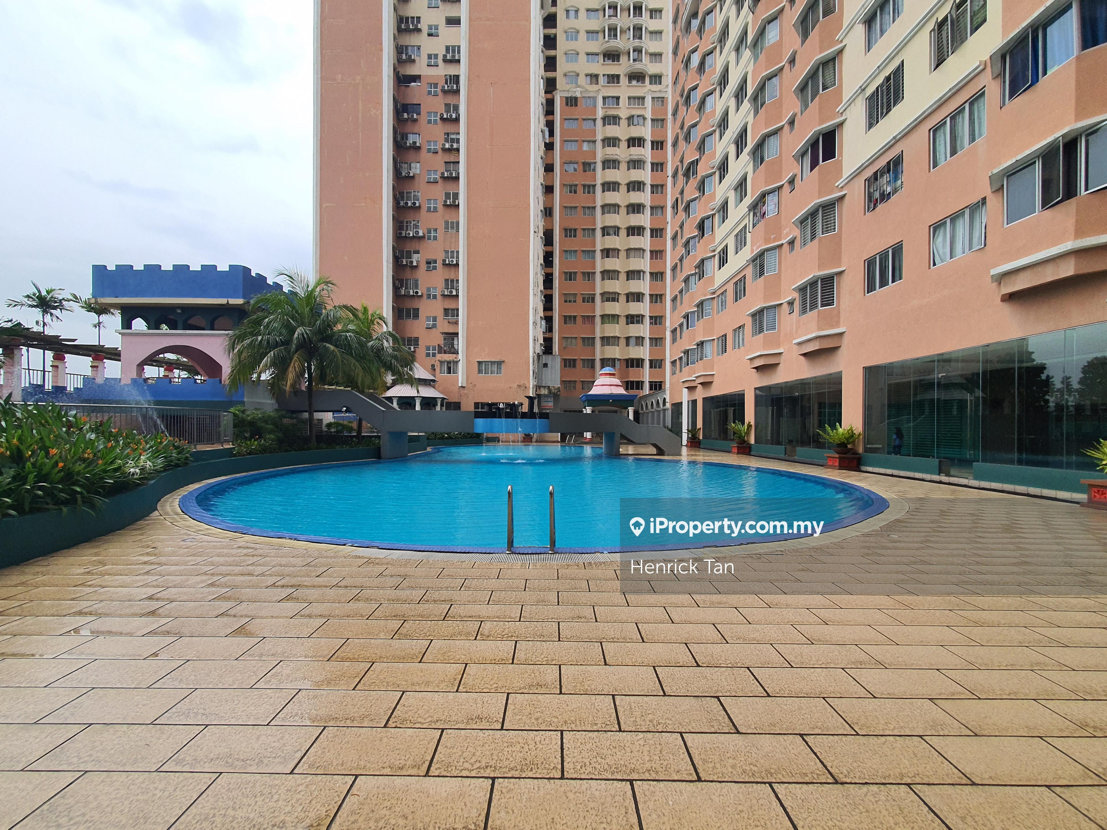 2 bedroom, 1 bathroom, Unfurnished, Walking Distance to LRT station