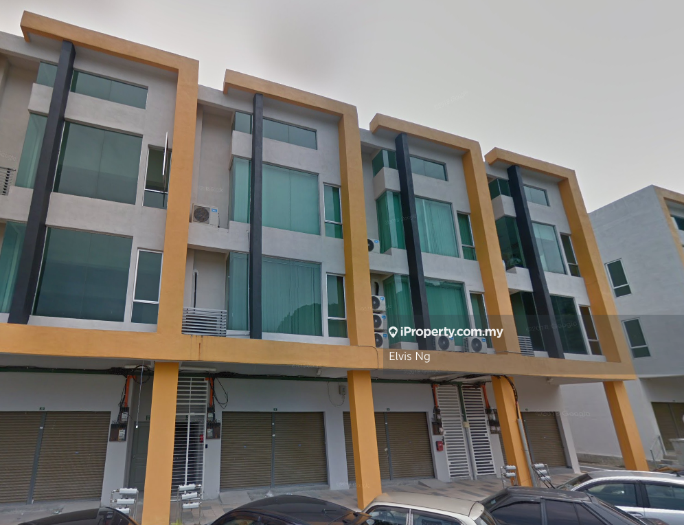 Three storey shoplot Facing Jalan Gopeng