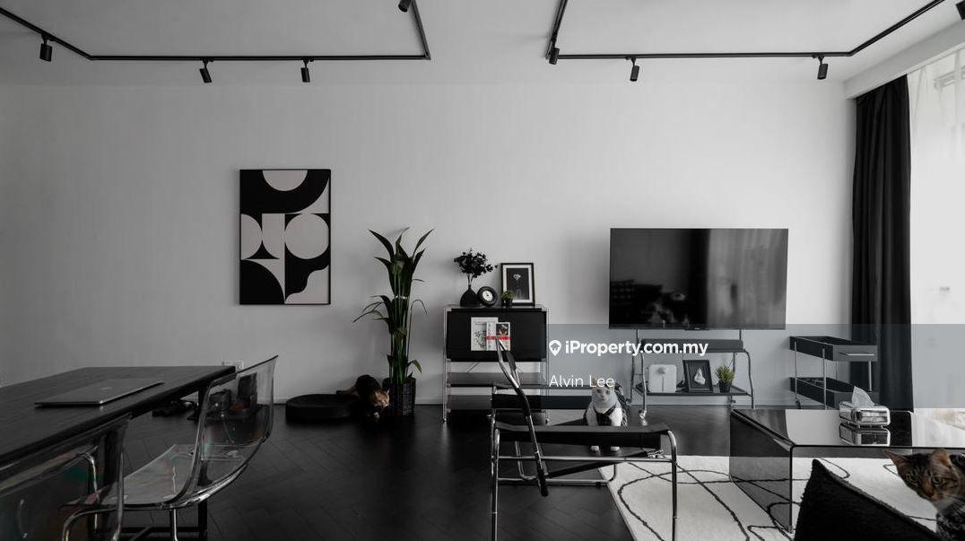 Walkable to LRT & Pavilion2 / Recreation Park View / Free Furnished