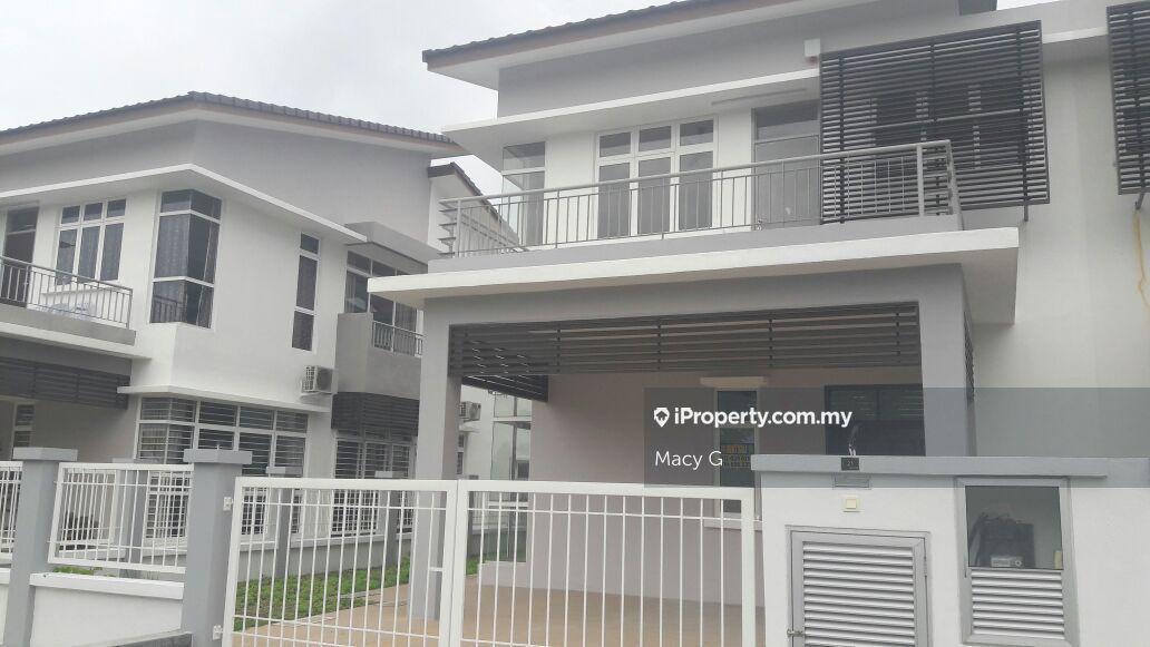 Semi-D house for Sale