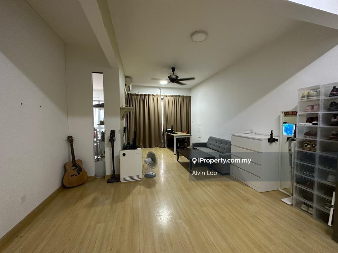 Wellesley Residences /Harbour Place/studio / fully furnished for sale
