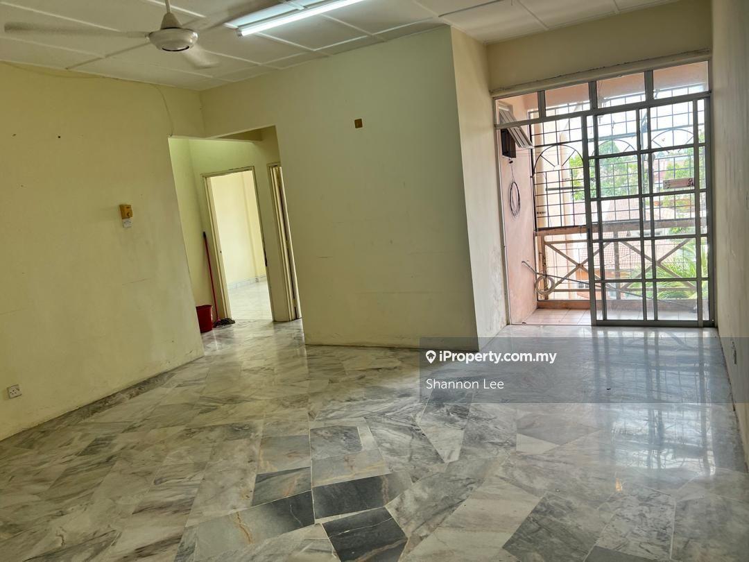 Sale -Renovated Non Bumi Lot