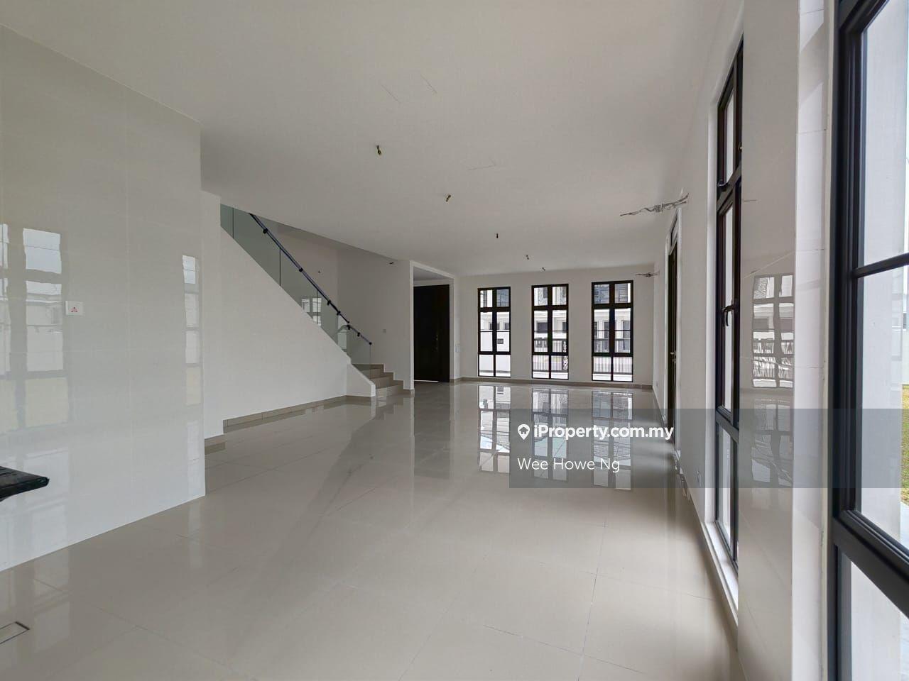 Double Storey Cluster Corner unit