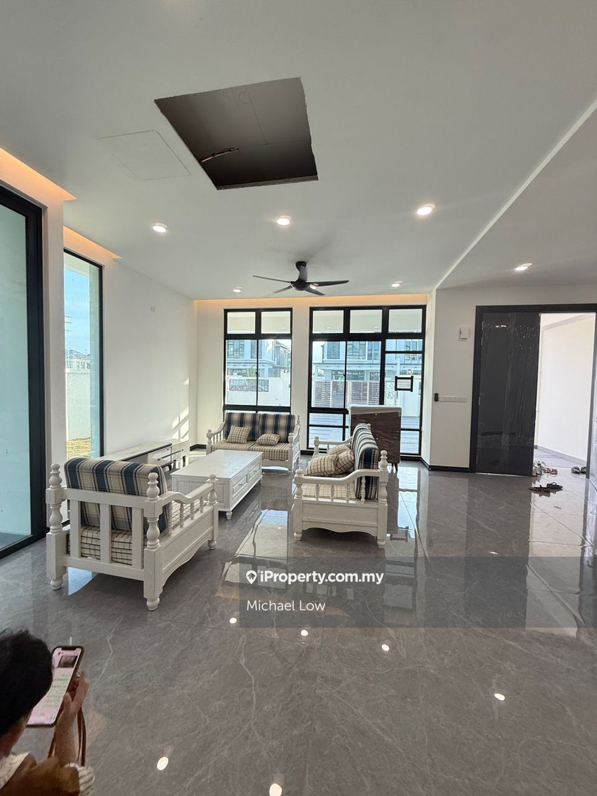 For Rent 2 Stry Semi D @ Jalan Setia Tropika Alocasia