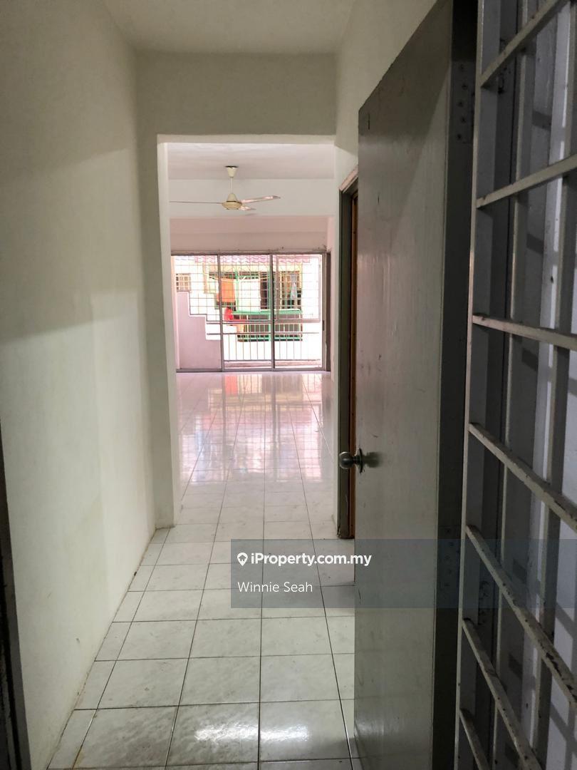 Taman sri kuching apartment for sell