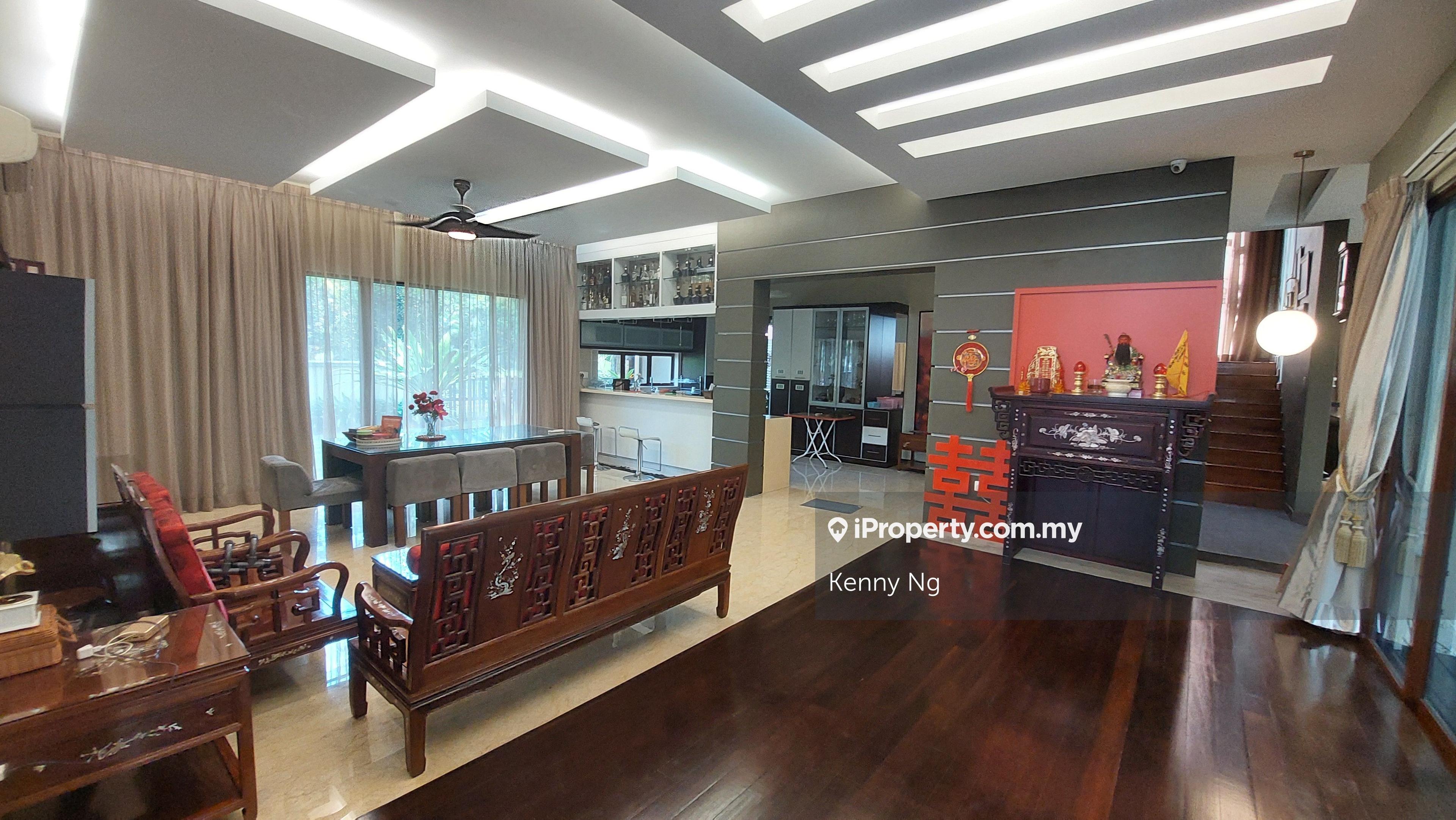 2 Storey Corner Bungalow For Sale