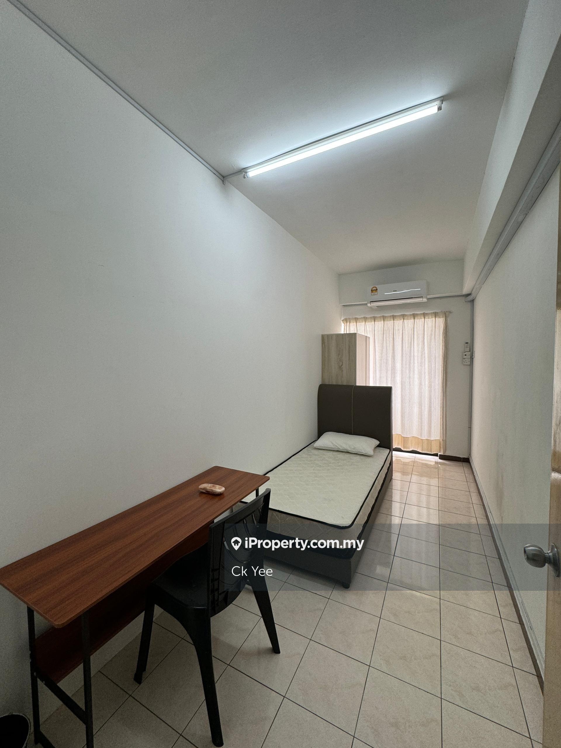Single Room Fully Furnished With Aircon/Wifi