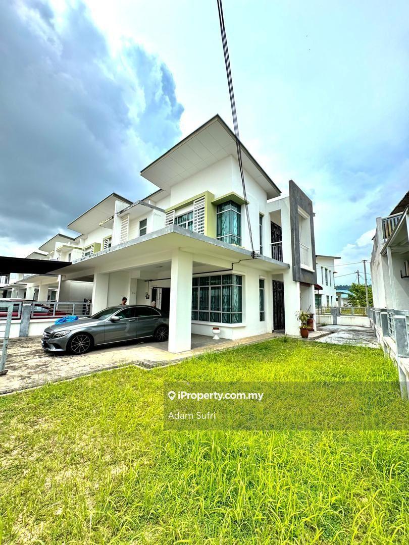 Double Storey Pines 2 Hillpark Puncak Alam for Sale.