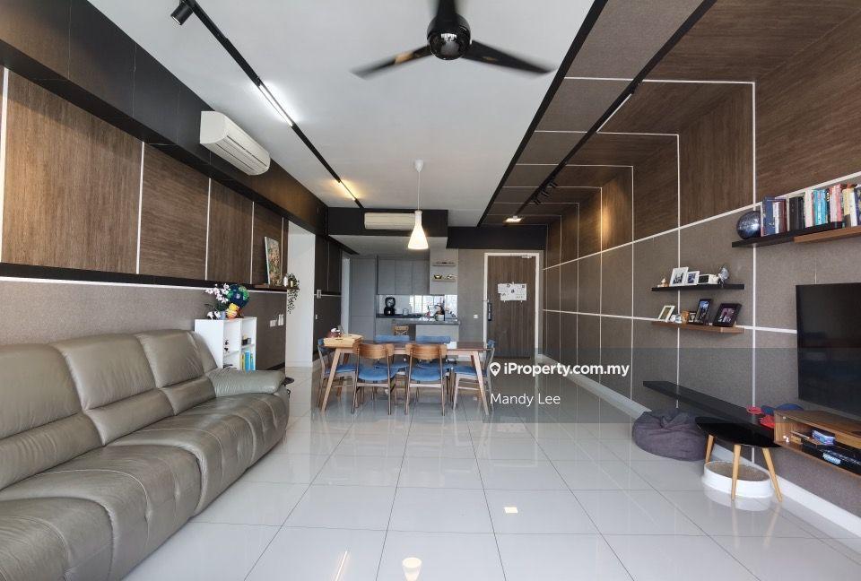 Well Maintained 3 Bedrooms unit