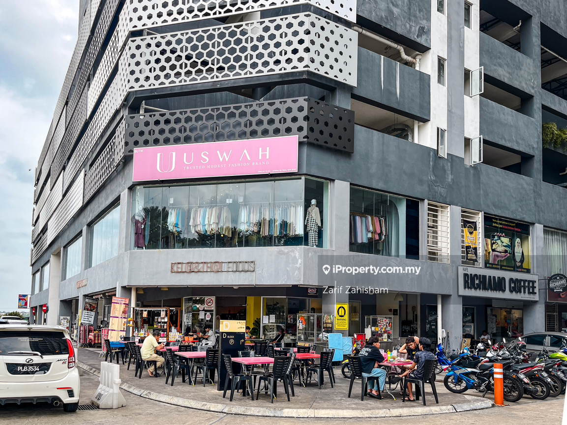 Steady 4.5% ROI Freehold Corner 2 Storey Shoplot Southville City Bangi