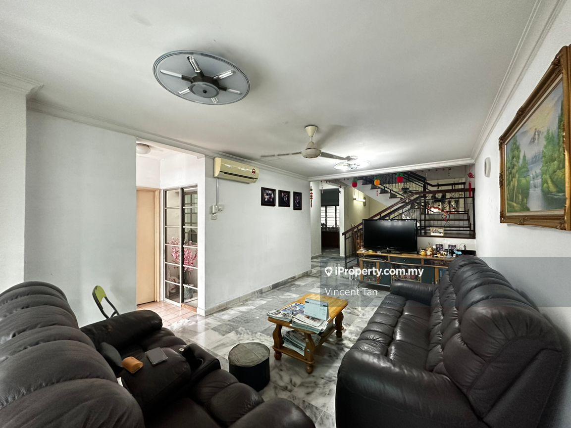 2.5 storey Intermediate linkhouse @ Bandar Sri Damansara