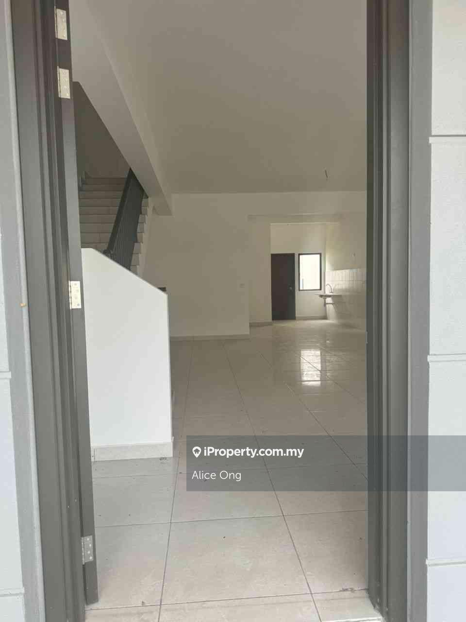 M aruna double storey for rent rawang