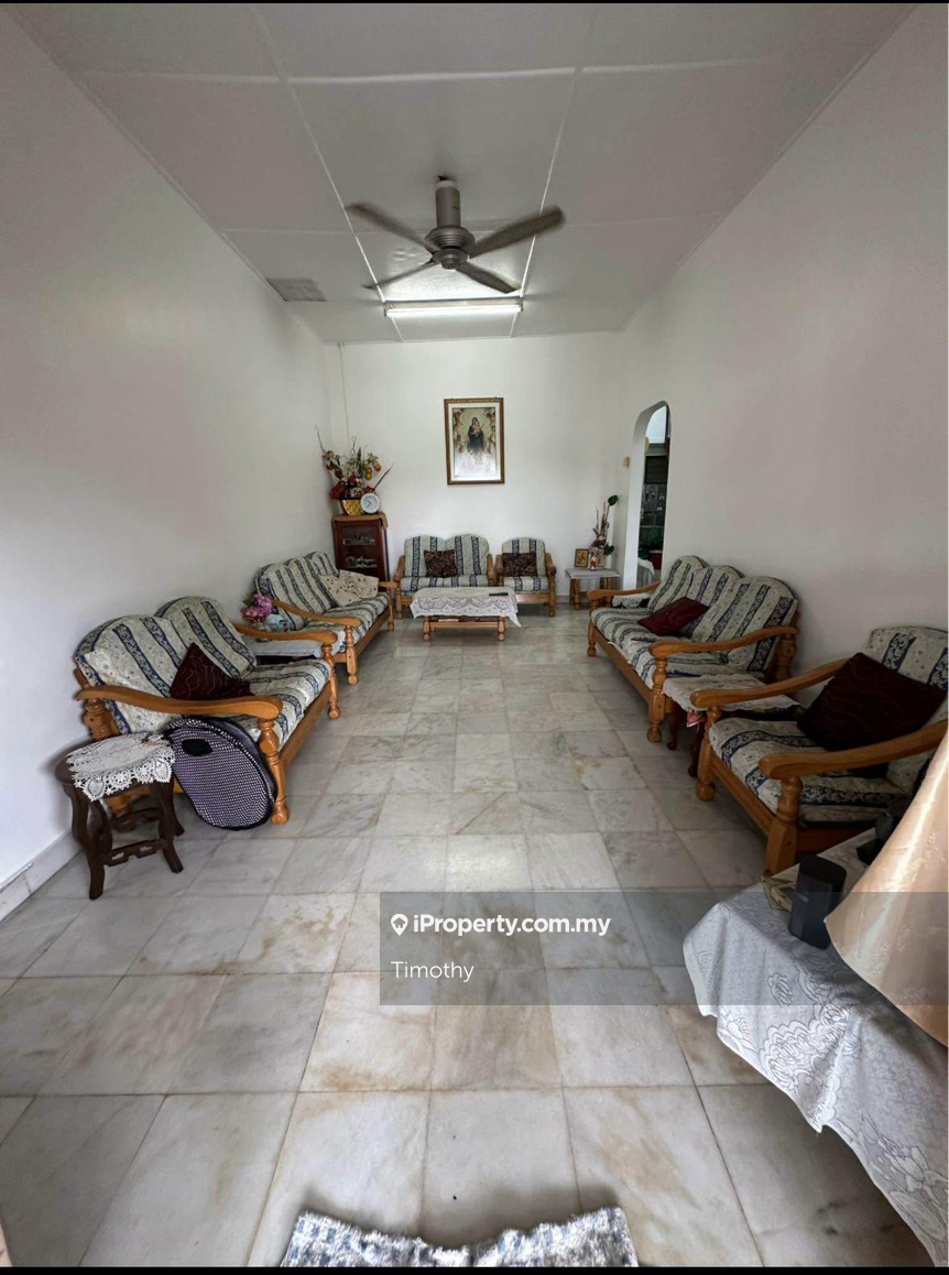 Freehold terrace house for sale in ujong pasir town